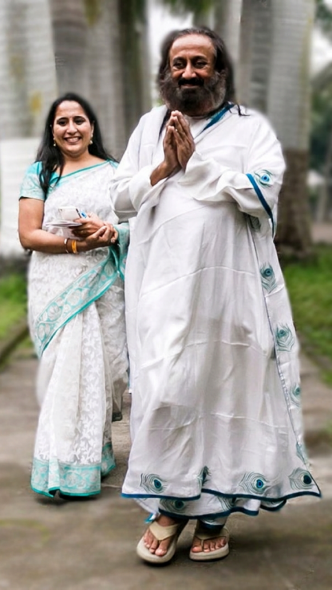 Shobha with Gurudev Sri Sri Ravi Shankar
